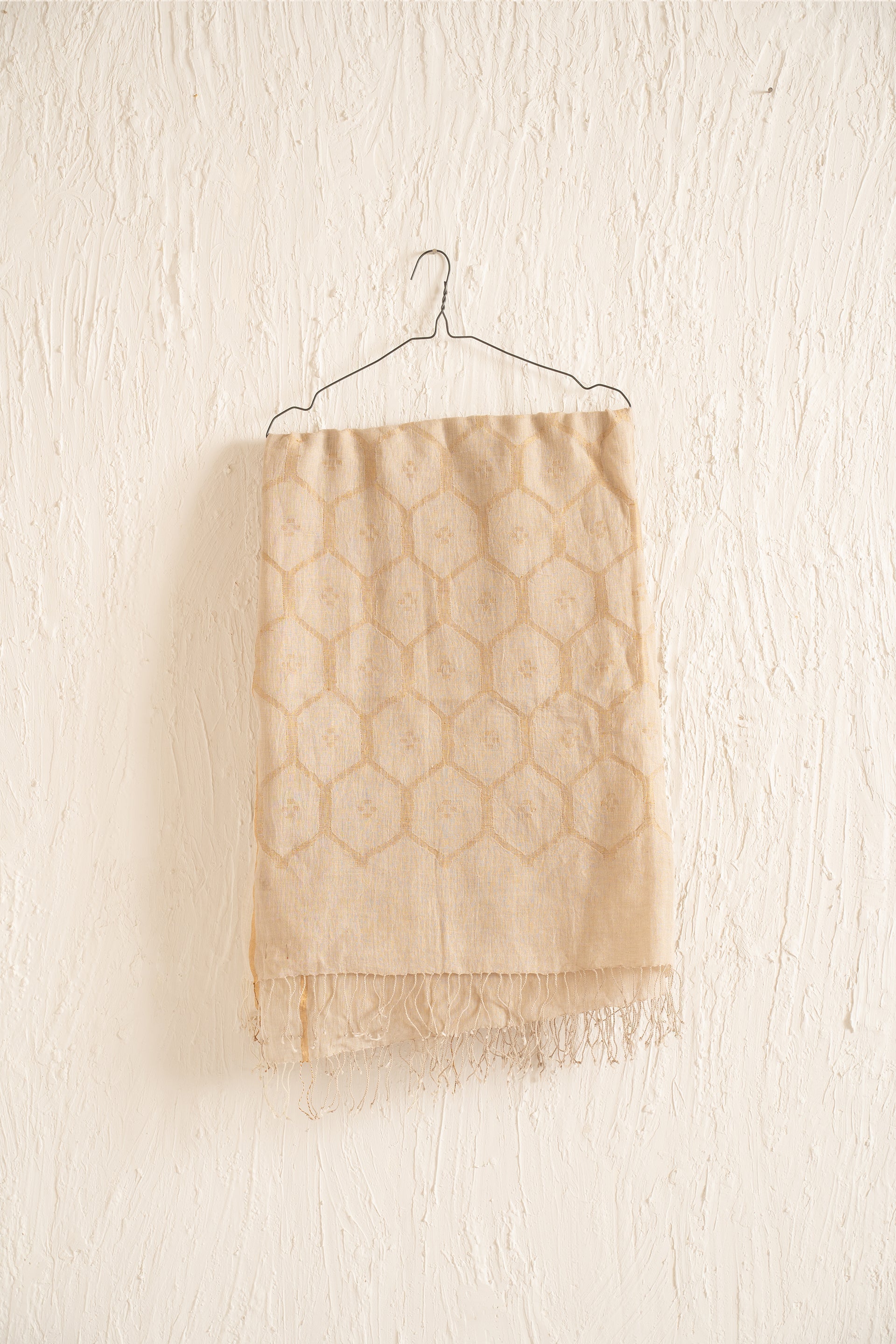 LINEN STOLE WITH ZARI MOTIFS