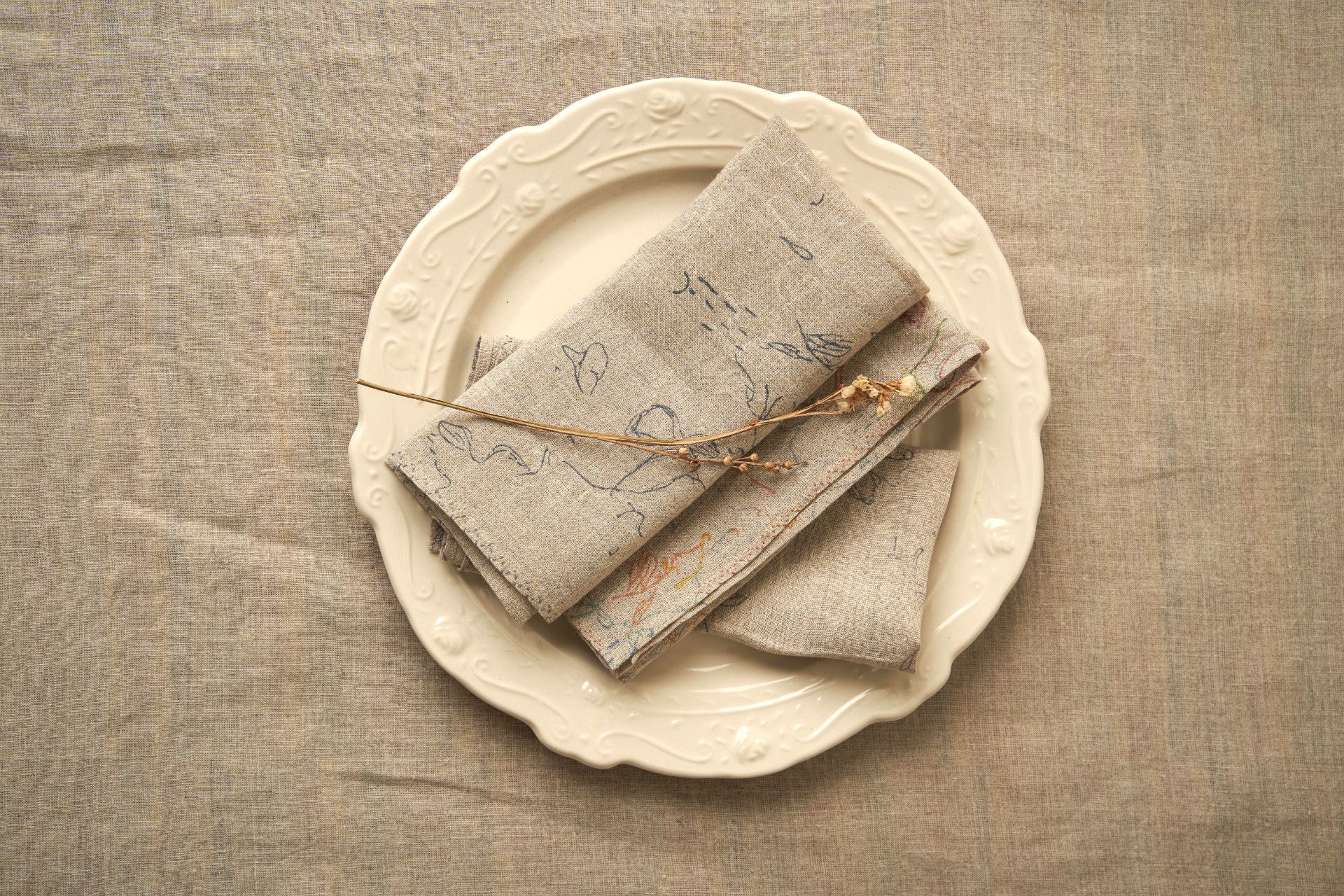 TABLE NAPKIN SET