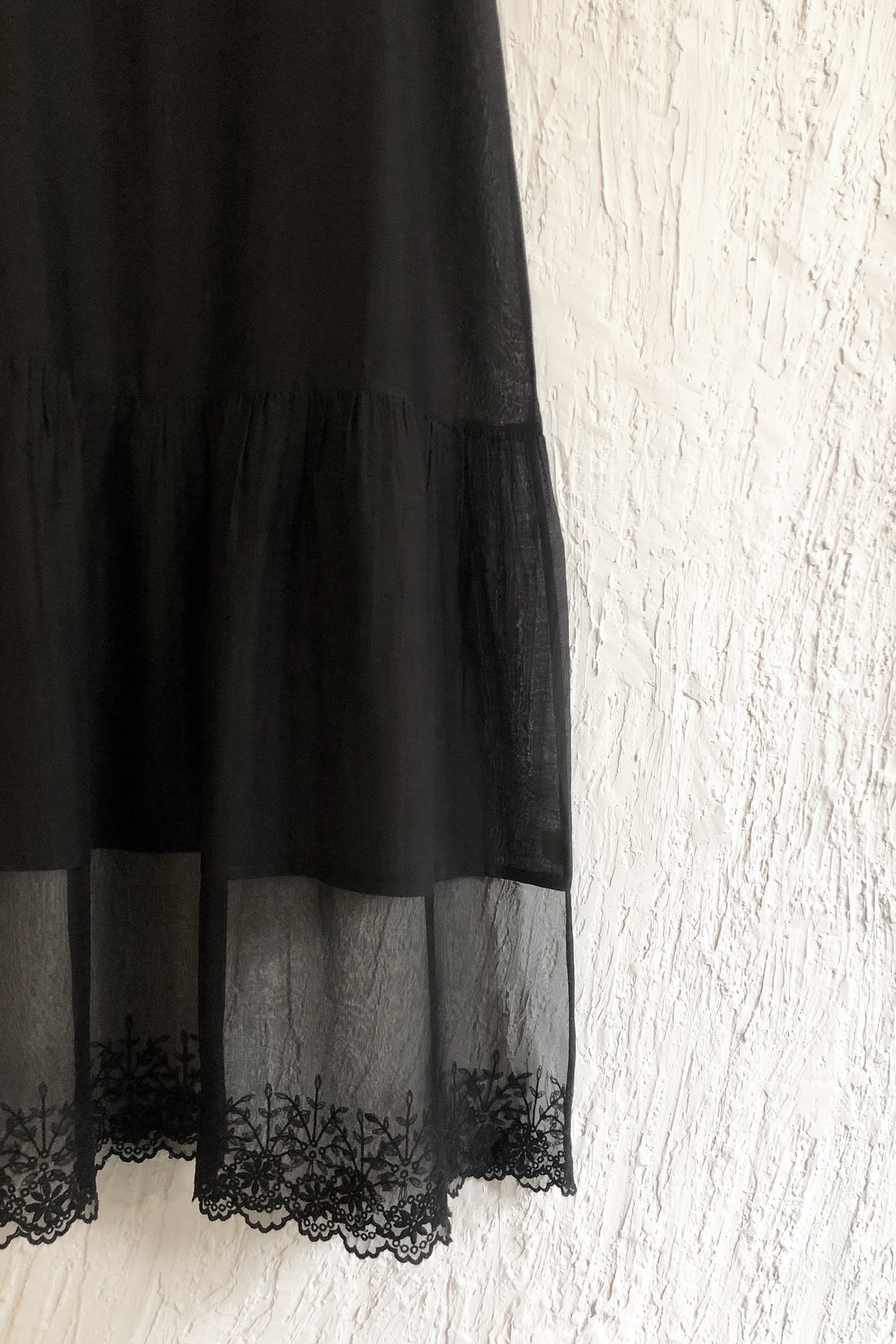 COTTON SILK UNDERLAYER WITH ORGANZA