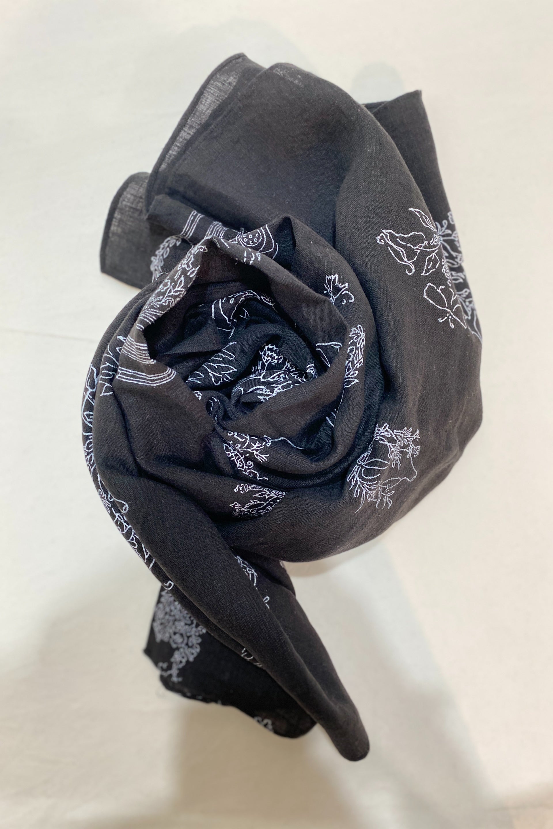 BLACK STOLE