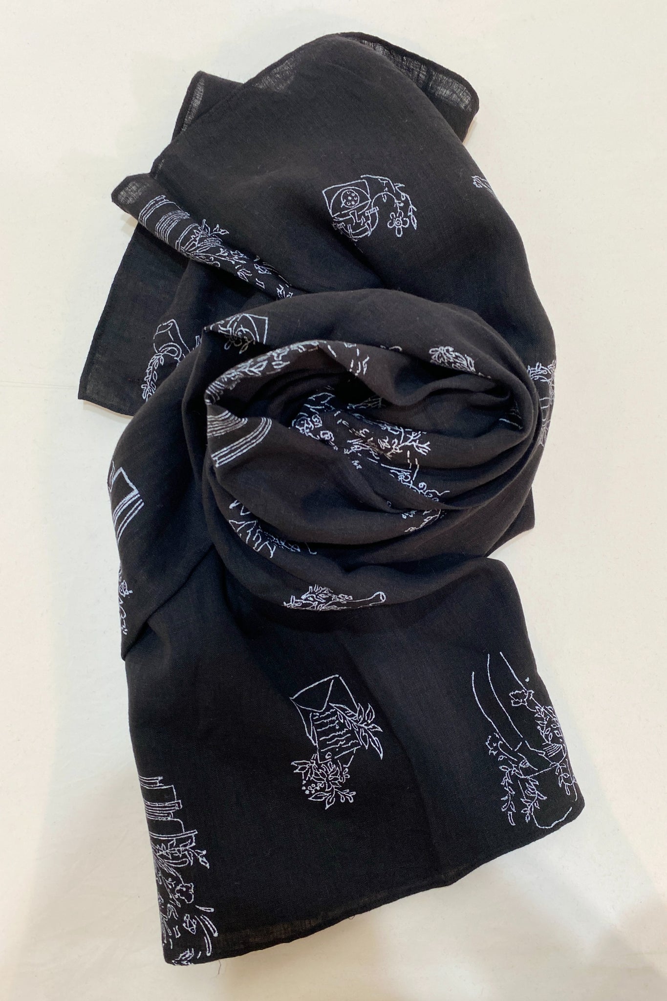 BLACK STOLE