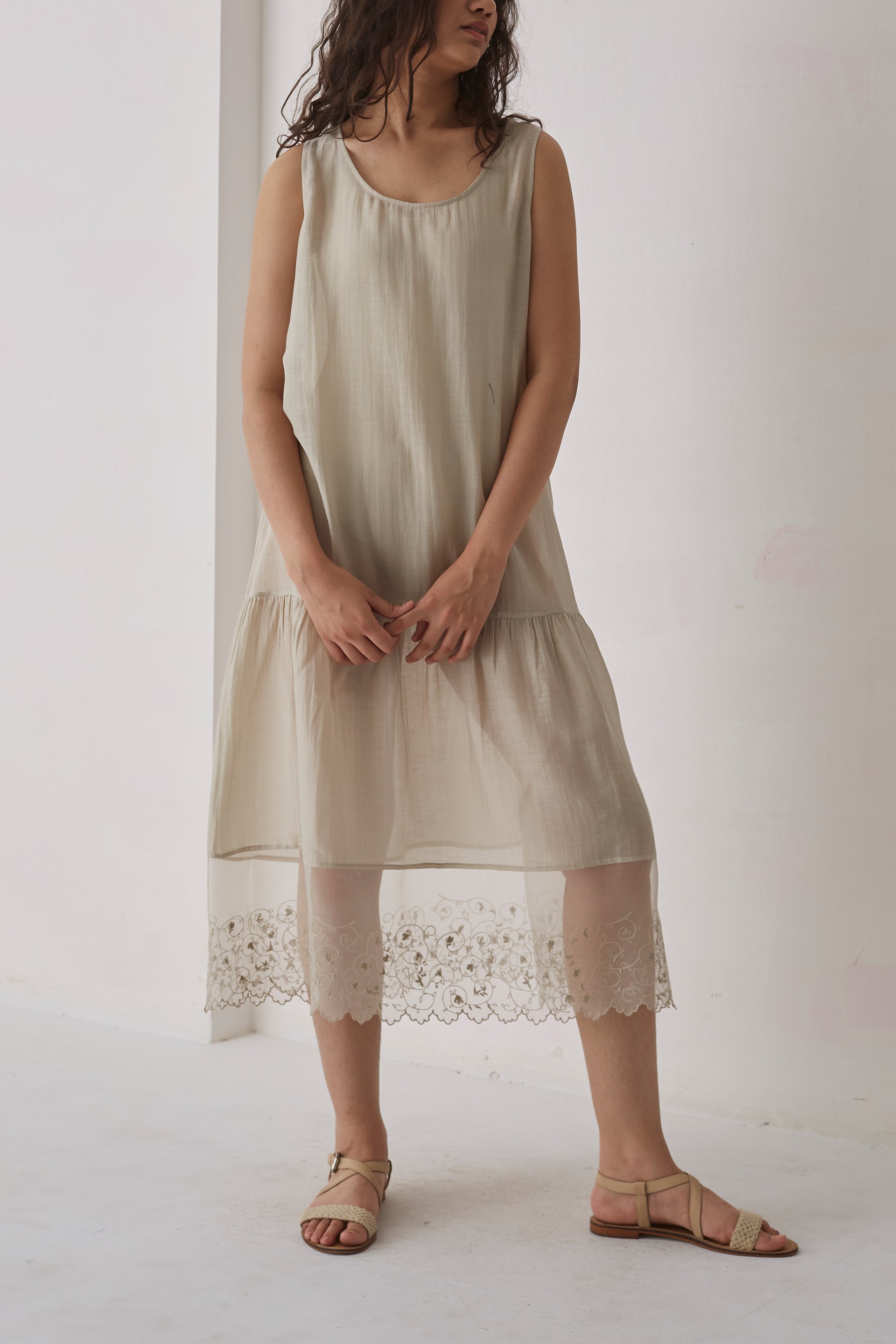 COTTON SILK UNDERLAYER WITH ORGANZA