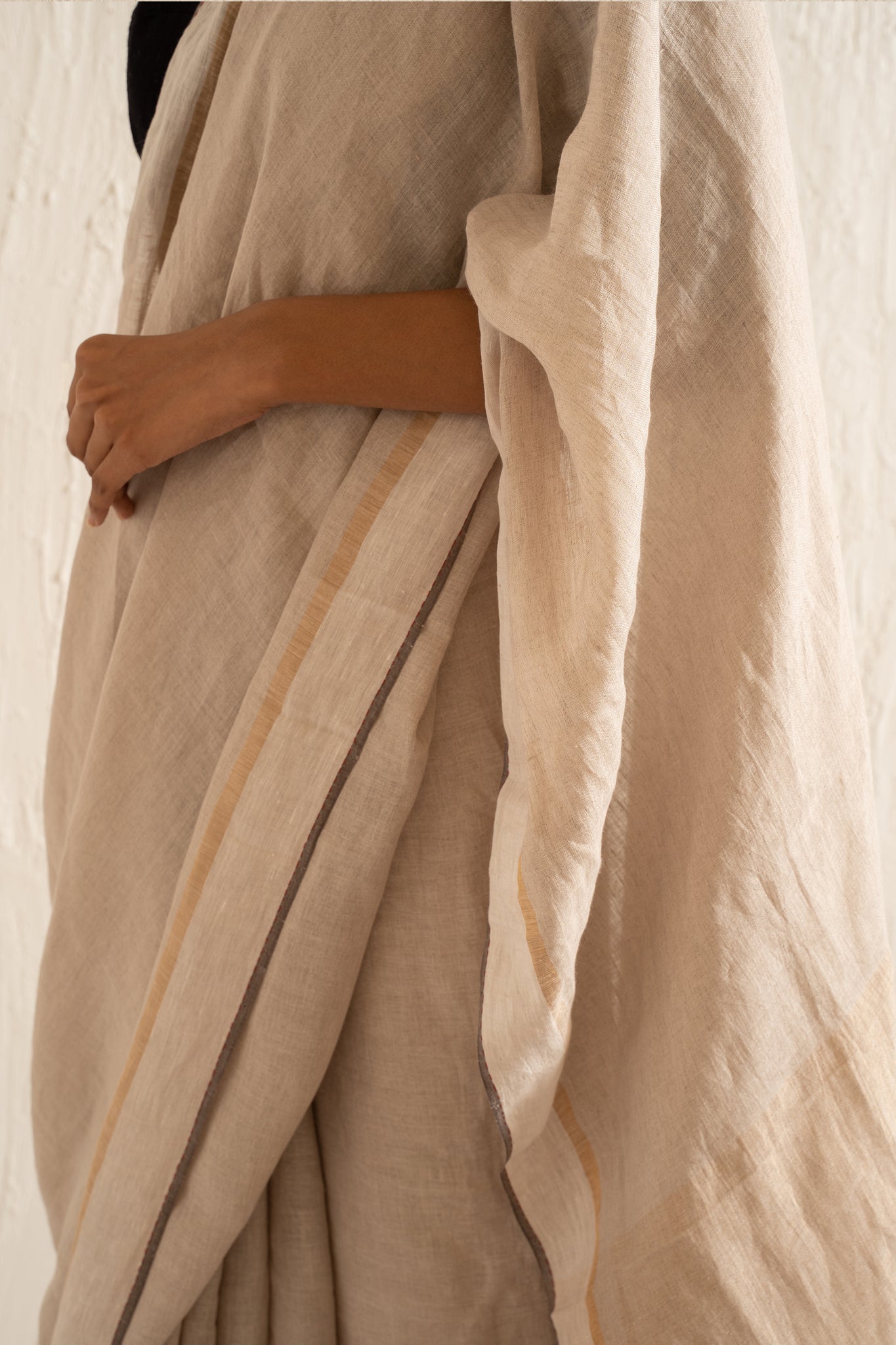 LINEN SAREE WITH ZARI BORDER