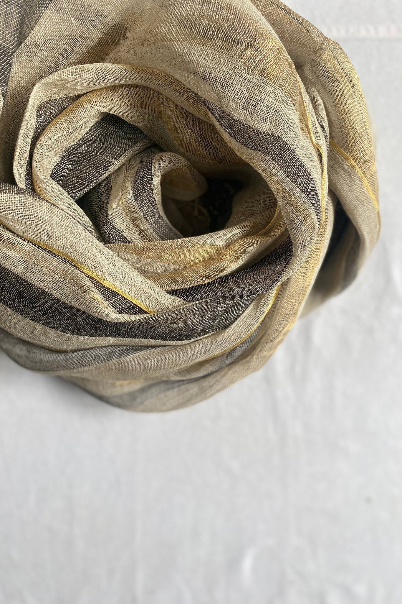 LINEN STOLE WITH ZARI